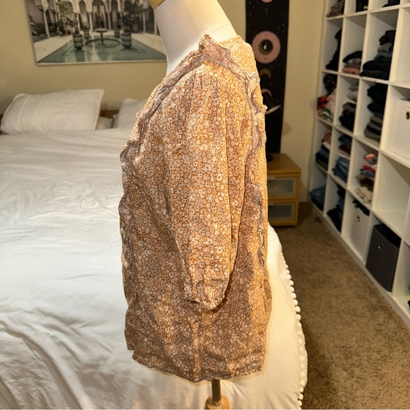 Universal Thread | Prairie Peasant Shirt Short Sleeve Crewneck Floral Ruffle - Picture 2 of 12